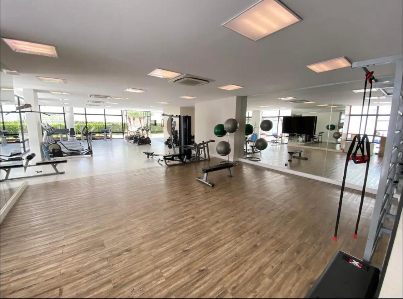 Confortavel, Ar Na Sala E Quarto, Garagem, 183 São Paulo