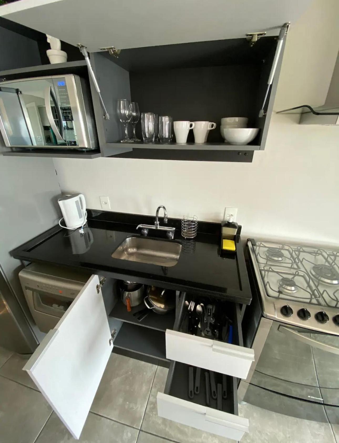 Apartamento Confortavel, Ar Na Sala E Quarto, Garagem, 183 São Paulo